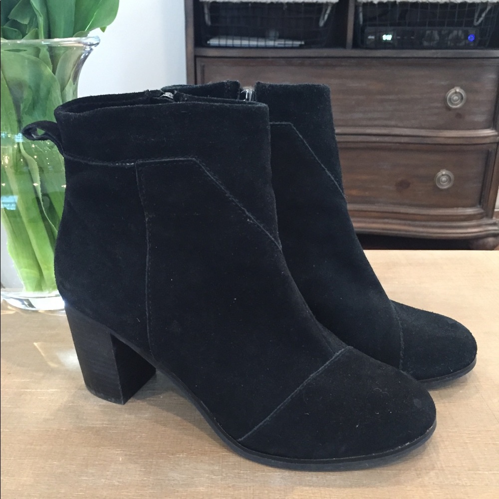 Like NEW Toms Black Booties Size 8.5